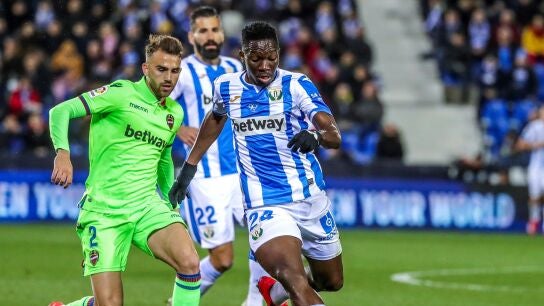 Momento del partido entre Legan&eacute;s y Levante