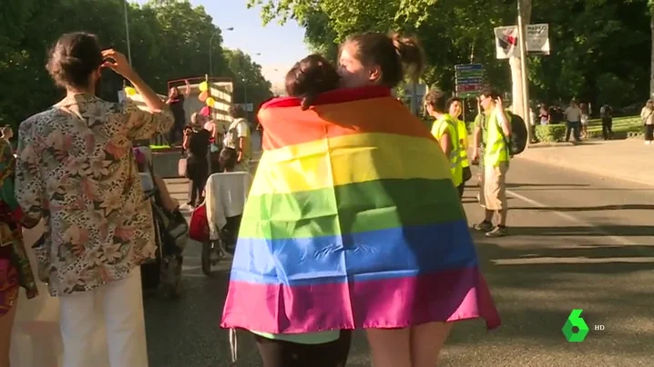 La doble discriminación de las mujeres LGTBI: solo un 21% de las mujeres lesbianas denuncian delitos de odio