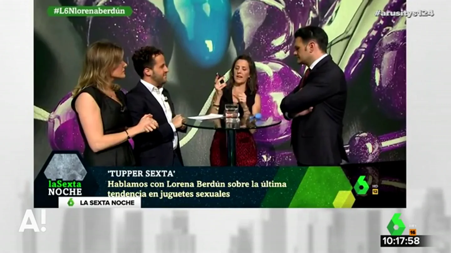 Así fue el momento más surrealista de Iñaki López en laSexta Noche (con juguetes sexuales incluidos) Así fue el momento más surrealista de Iñaki López en laSexta Noche (con juguetes sexuales incluidos)