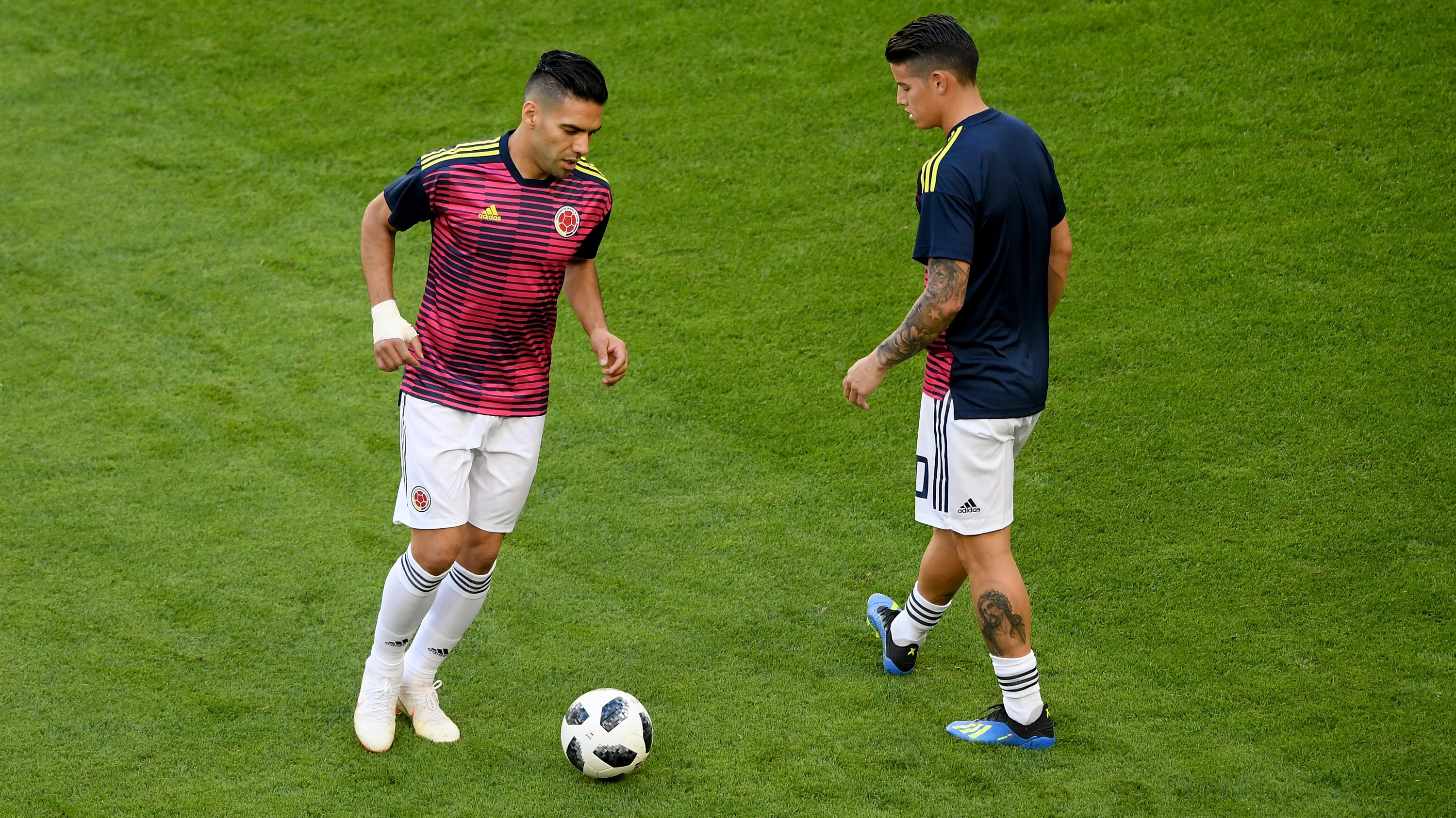 James y Falcao, durante un entrenamiento con Colombia