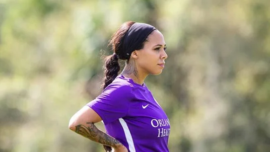 La jugadora Sydney Leroux, embarazada de cinco meses y medio La jugadora Sydney Leroux, embarazada de cinco meses y medio