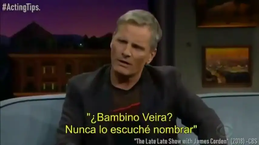 El troleo de Viggo Mortensen a los periodistas a raíz de los diseñadores de sus trajes y futbolistas fallecidos