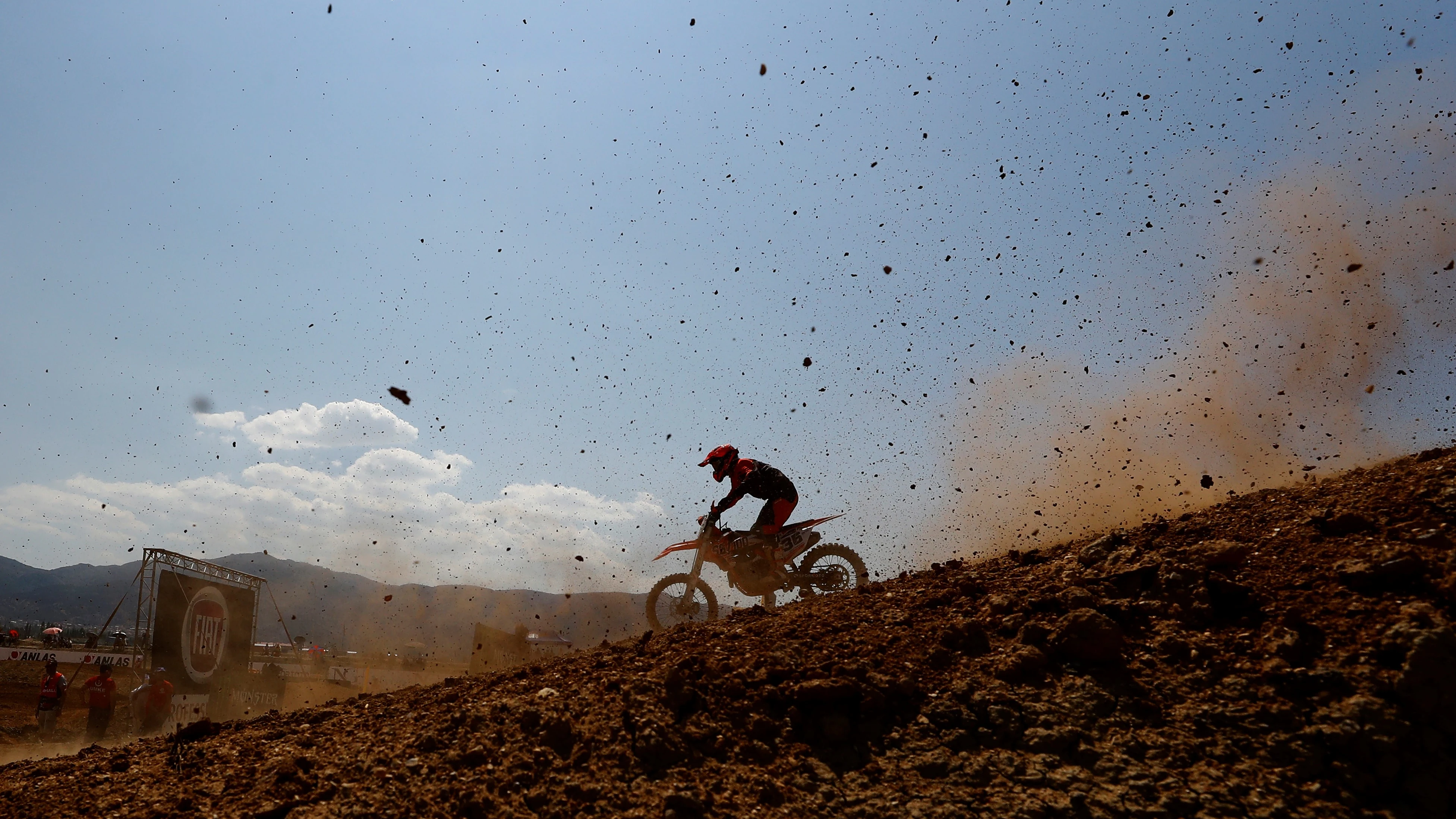 Momento de una prueba de motocross