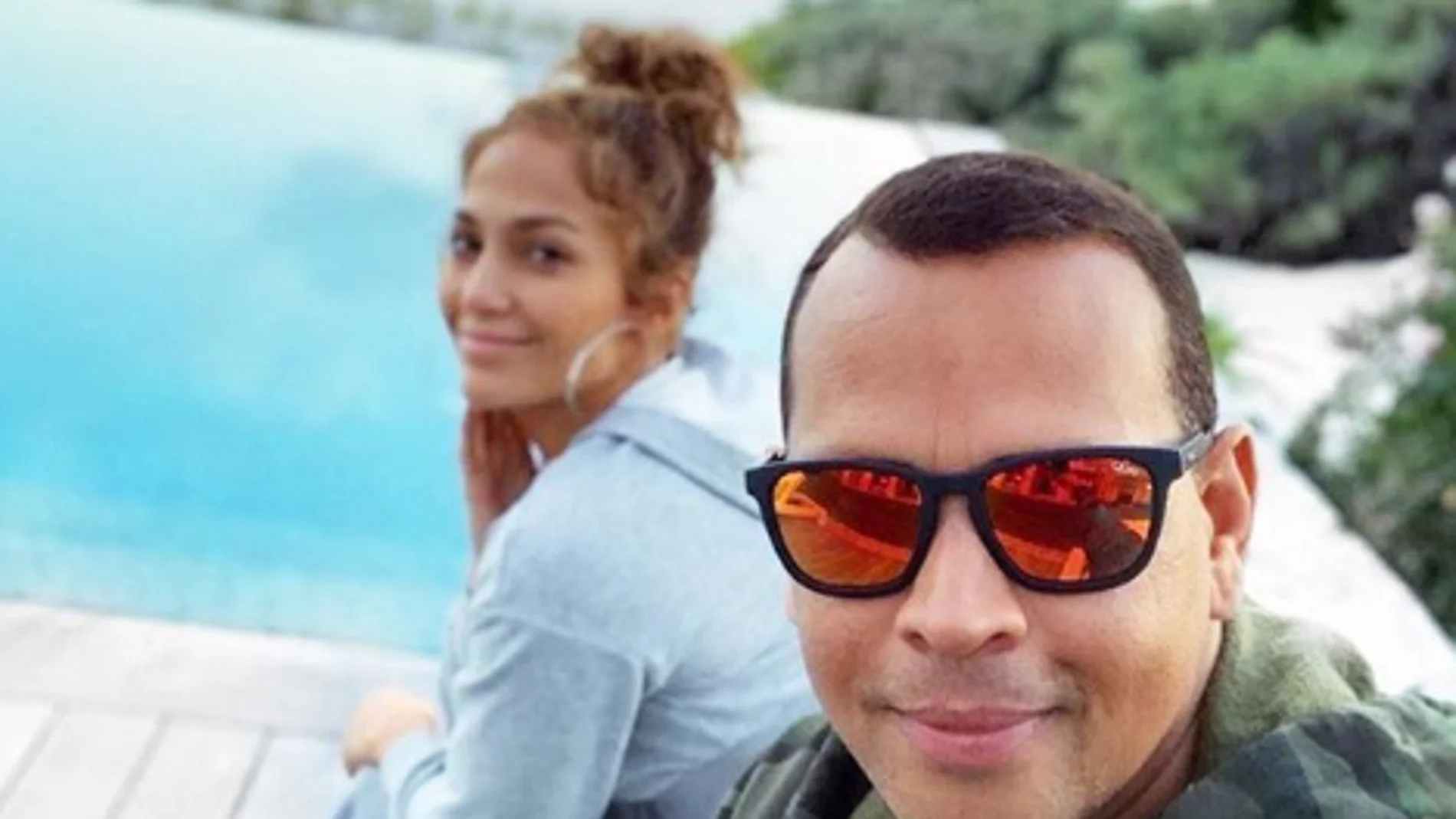 En las Bahamas y con un anillo de un millón de euros: Jennifer Lopez y Alex Rodríguez se comprometen 