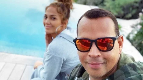 En las Bahamas y con un anillo de un millón de euros: Jennifer Lopez y Alex Rodríguez se comprometen 