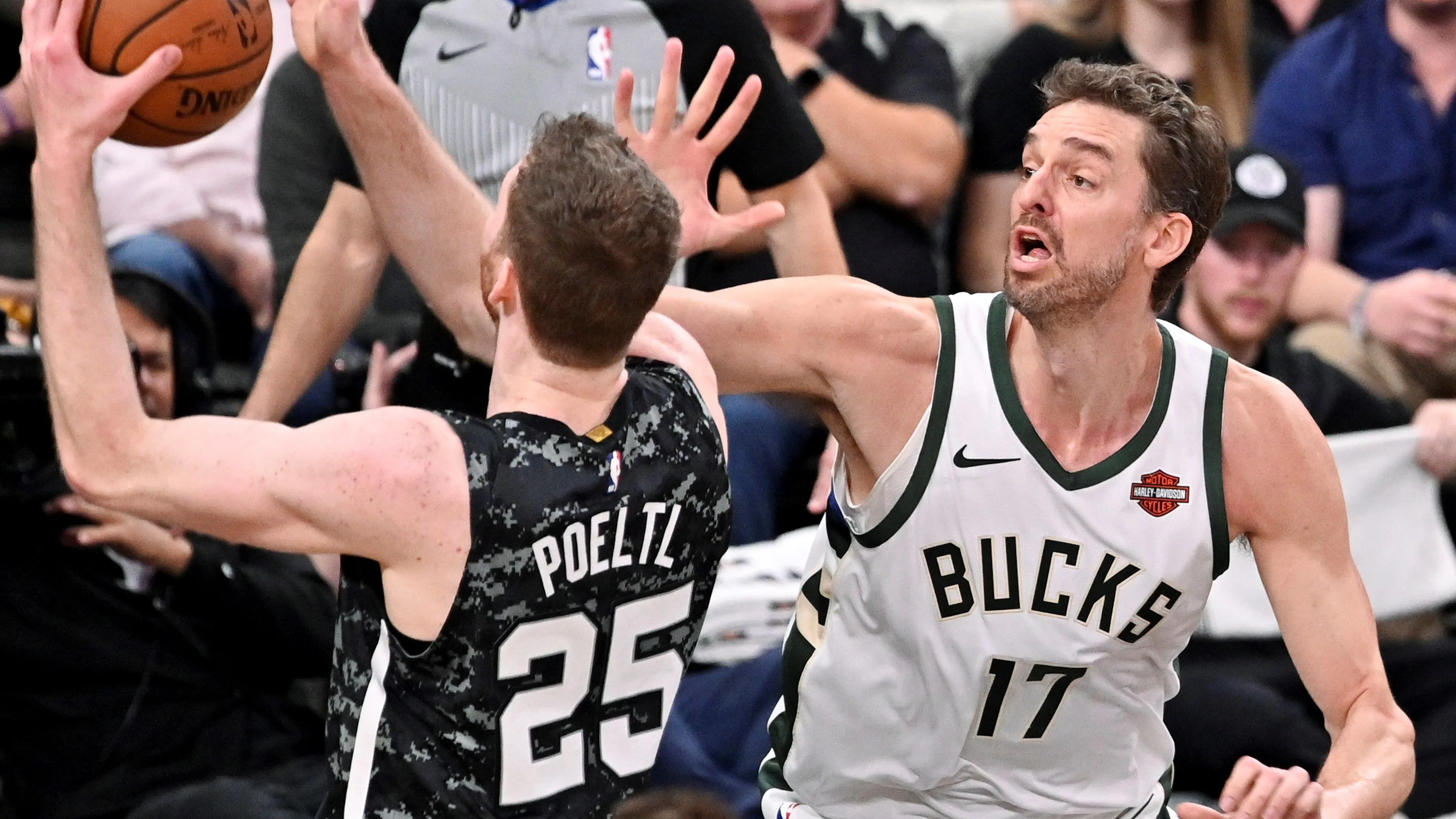 Pau Gasol, durante el partido contra los Spurs