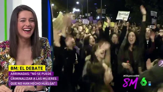 Siri irrumpe la intervención de Inés Arrimadas en el debate de El Objetivo: "¿Puedo ayudar con algo?" Siri irrumpe la intervención de Inés Arrimadas en el debate de El Objetivo: "¿Puedo ayudar con algo?"