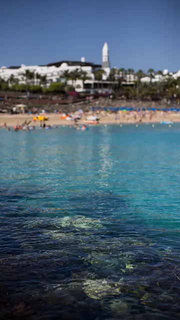 Vista de Playa Blanca en Lanzarote, Canarias. Vista de Playa Blanca en Lanzarote, Canarias.