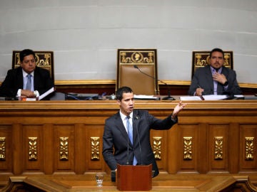 Juan Guaidó en el Parlamento venezolano Juan Guaidó en el Parlamento venezolano