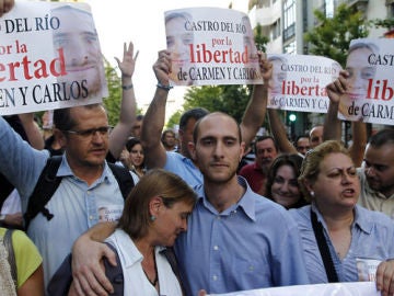 Carmen Bajo y Carlos Cano durante una manifestación Carmen Bajo y Carlos Cano durante una manifestación