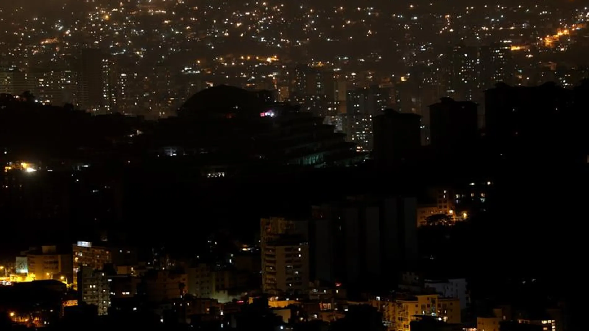  Panorámica de un sector de la ciudad este domingo, en Caracas (Venezuela)