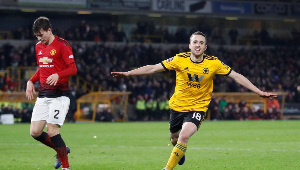 Diogo Jota celebra uno de sus goles con los Wolves