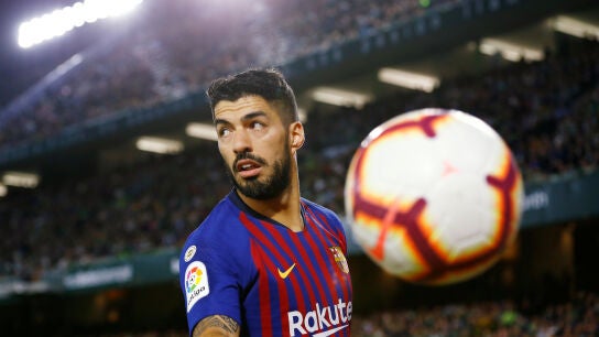 Luis Su&aacute;rez, durante el partido con el Barcelona