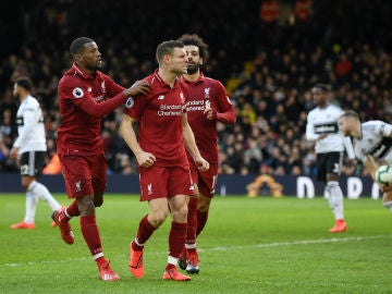 Milner celebra un gol con el Liverpool Milner celebra un gol con el Liverpool