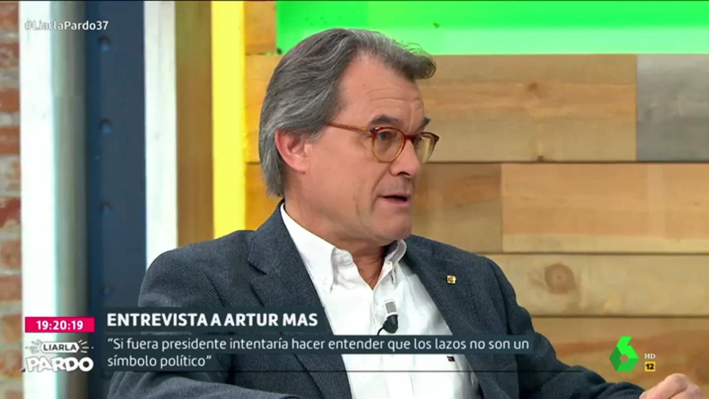 Artur Mas no aclara si retiraría los lazos amarillos: "Intentaría hacer entender que no son un símbolo político" Artur Mas no aclara si retiraría los lazos amarillos: "Intentaría hacer entender que no son un símbolo político"