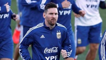 Leo Messi se entrena con la selección de Argentina