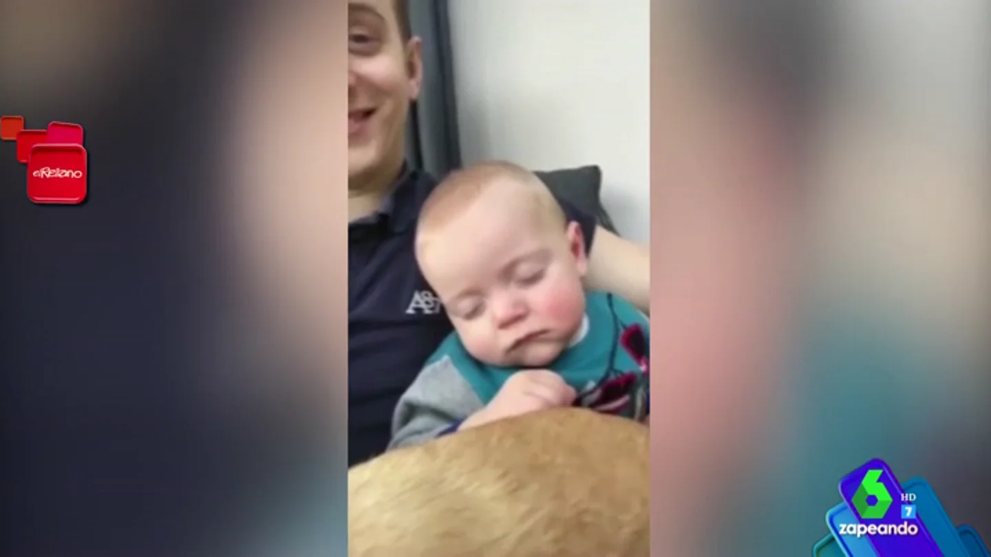 Así es el infalible (y sorprendente) truco de un padre para conseguir que su hijo se duerma en segundos Así es el infalible (y sorprendente) truco de un padre para conseguir que su hijo se duerma en segundos