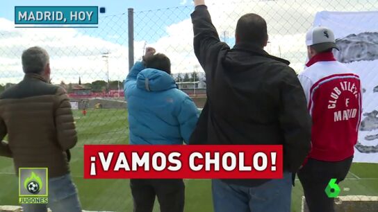 Aficionados del Atl&eacute;tico de Madrid muestran su apoyo a Simeone: "&iexcl;Cholo, tenemos memoria!"
