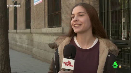 Que cante en público o que sea demasiado protector, ¿qué es lo que más te avergüenza de tu padre? Que cante en público o que sea demasiado protector, ¿qué es lo que más te avergüenza de tu padre?