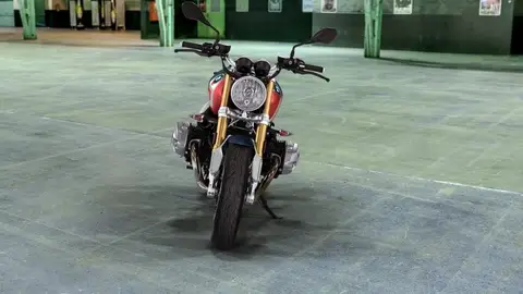 BMW R nineT  BMW R nineT
