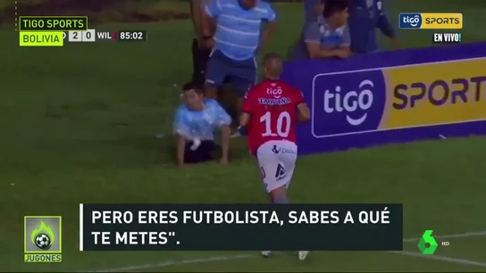 Serginho abandona el campo por insultos racistas... ¡y el comentarista se queja! Serginho abandona el campo por insultos racistas... ¡y el comentarista se queja!
