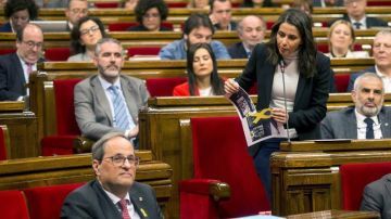 Inés Arrimadas y Quim Torra en el Parlament