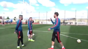 Sergio Ramos demuestra su puntería en el entrenamiento de la Selección: "¡Soy un p*** animal!"