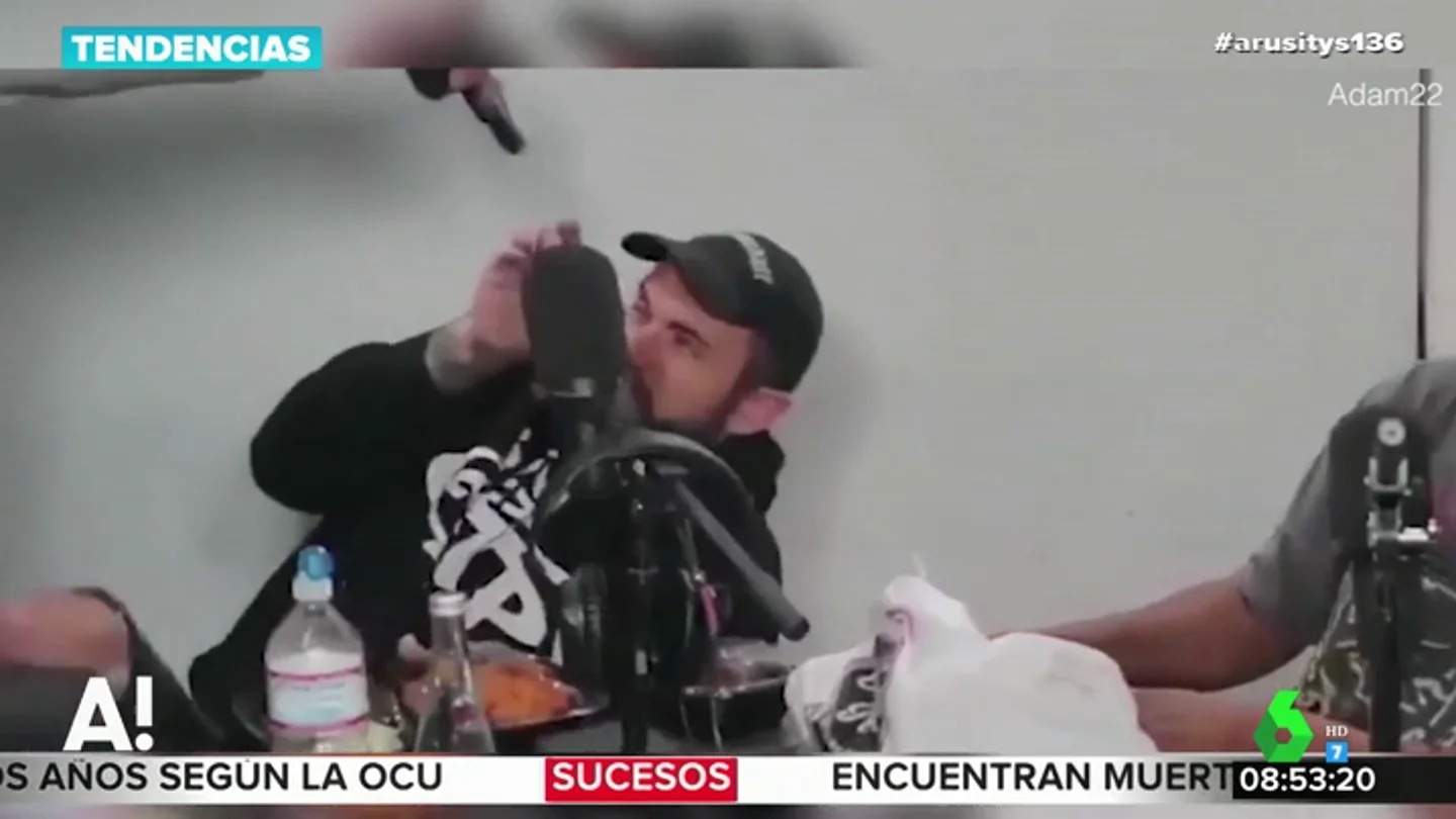 Un youtuber es encañonado con una pistola cuando grababa un vídeo en una tienda de Los Ángeles Un youtuber es encañonado con una pistola cuando grababa un vídeo en una tienda de Los Ángeles