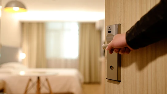 Puerta de la habitación de un hotel Puerta de la habitación de un hotel