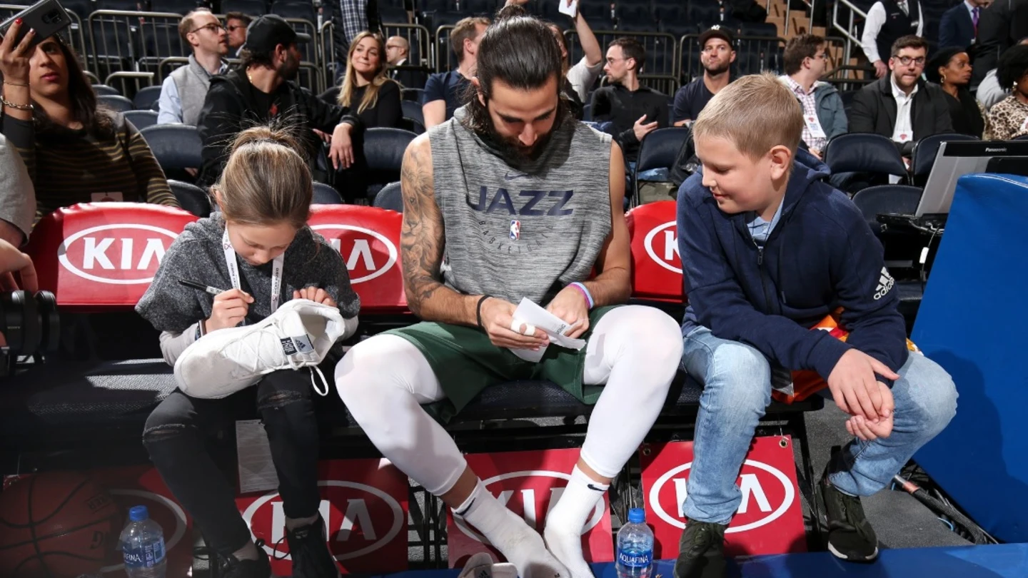 Ricky Rubio junto a Luca en el banquillo del Madison Ricky Rubio junto a Luca en el banquillo del Madison