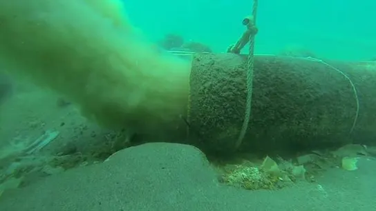 Nueve toneladas de toallitas cubren el fondo marino de las playas malagueñas Nueve toneladas de toallitas cubren el fondo marino de las playas malagueñas
