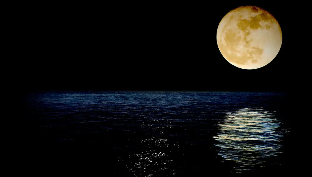 Imagen de una superluna Imagen de una superluna