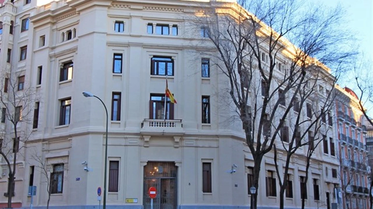 Edificio del CIS en Madrid. Fachada del edificio que acoge la sede del CIS en Madrid.