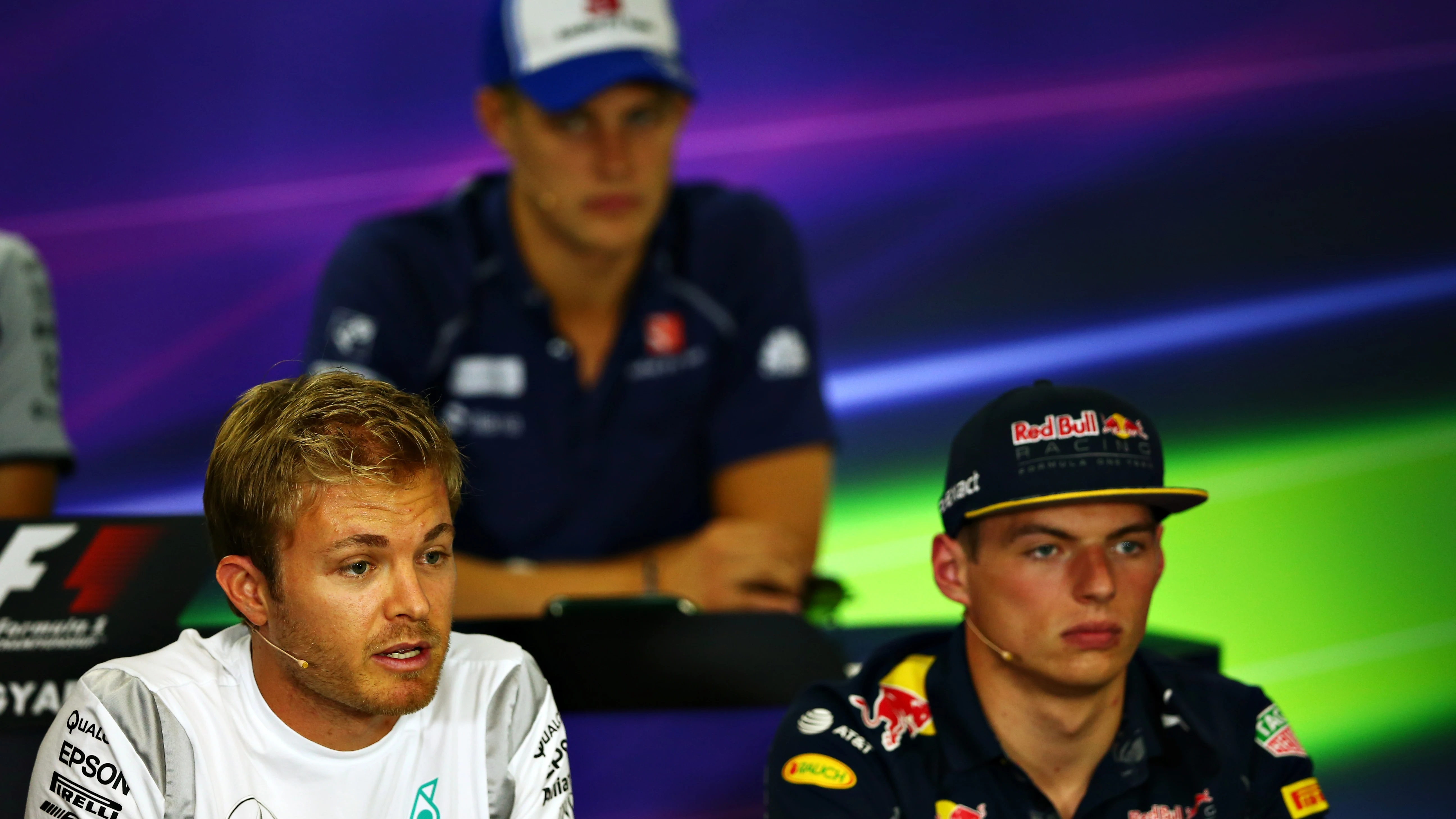 Nico Rosberg y Max Verstappen, en rueda de prensa