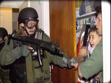 El drama migratorio que conmocionó al mundo: Elían González, el pequeño de seis años que se disputaron Estados Unidos y Cuba El drama migratorio que conmocionó al mundo: Elían González, el pequeño de seis años que se disputaron Estados Unidos y Cuba