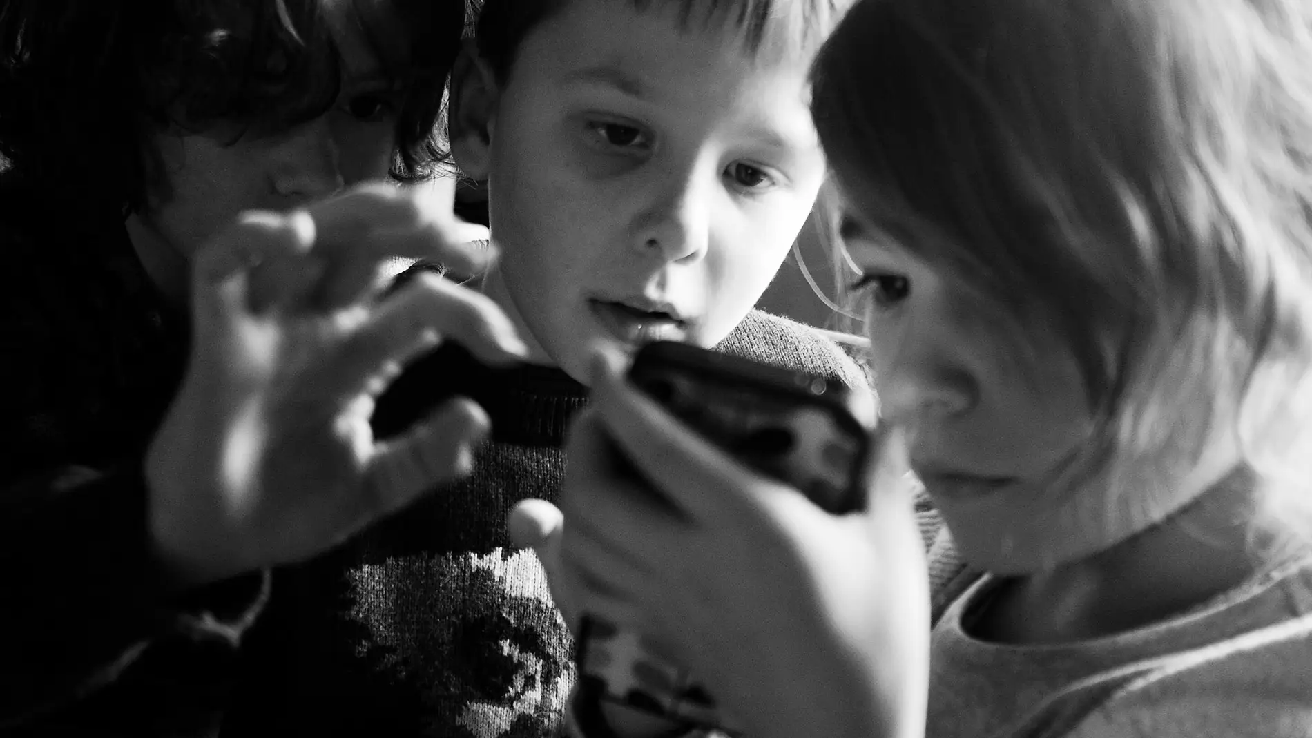 Niños con smartphones