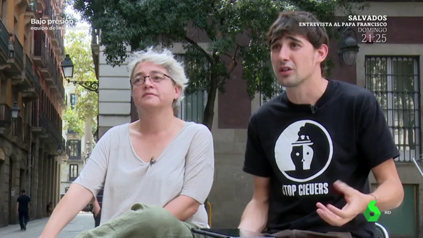 Así se destapó una trama de alquiler de pisos turísticos ilegales en Barcelona: "Usaban números de licencia falsos o usurpados" Así se destapó una trama de alquiler de pisos turísticos ilegales en Barcelona: "Usaban números de licencia falsos o usurpados"