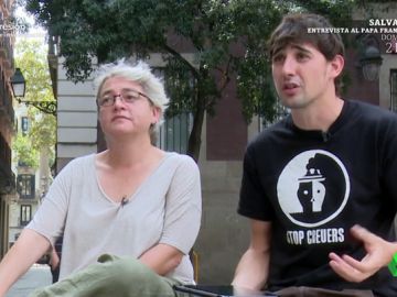 Así se destapó una trama de alquiler de pisos turísticos ilegales en Barcelona: "Usaban números de licencia falsos o usurpados" Así se destapó una trama de alquiler de pisos turísticos ilegales en Barcelona: "Usaban números de licencia falsos o usurpados"