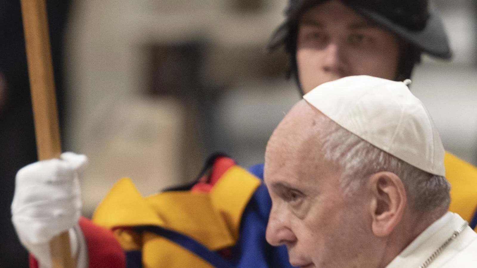 El papa Francisco durante una celebración penitencial en la basílica de San Pedro