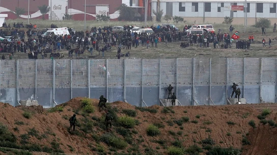 Miles de palestinos protestan en el primer aniversario de la Gran Marcha del Retorno en Gaza Miles de palestinos protestan en el primer aniversario de la Gran Marcha del Retorno en Gaza