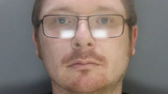 Imagen de David Daniel Hayes, el pedófilo condenado a 23 años de prisión en Reino Unido Imagen de David Daniel Hayes, el pedófilo condenado a 23 años de prisión en Reino Unido