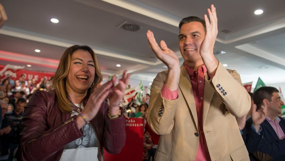 Pedro Sánchez con Susana Díaz en un acto político
