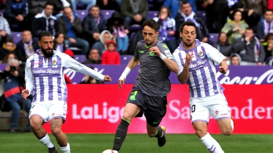 Januzaj, ante Óscar Plano y Verde Januzaj, ante Óscar Plano y Verde