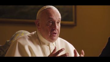 El papa corrige su polémica reflexión sobre la lucha feminista: "Todo feminismo tiene riesgo de transformarse en un machismo con falda"