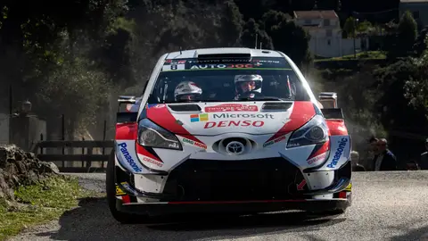 De nuevo un pinchazo termina con las opciones de victoria de Tänak. De nuevo un pinchazo termina con las opciones de victoria de Tänak.