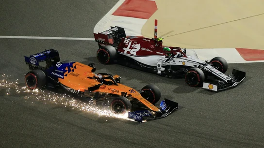 Carlos Sainz, en el momento de su avería en el alerón delantero Carlos Sainz, en el momento de su avería en el alerón delantero