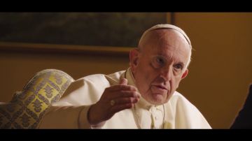 El papa, sobre el aborto en caso de violación: "¿Es justo alquilar un sicario para resolver un problema?"