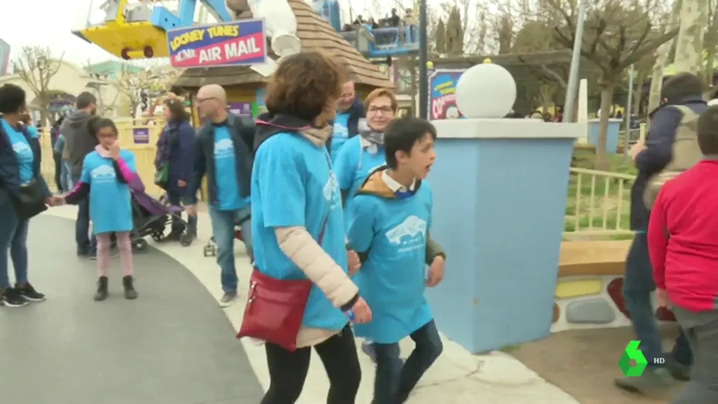 El Parque Warner realiza un acto de sensibilización sobre el autismo El Parque Warner realiza un acto de sensibilización sobre el autismo