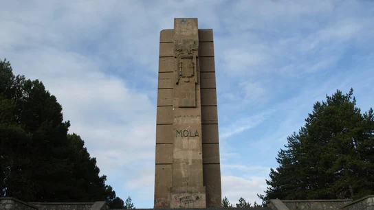 Monolito a Mola en Alcocero de Mola Monolito a Mola en Alcocero de Mola