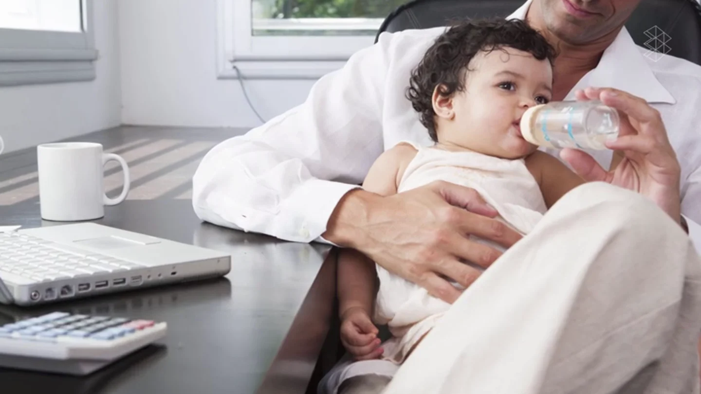 Así han evolucionado los permisos de paternidad y maternidad en España Así han evolucionado los permisos de paternidad y maternidad en España